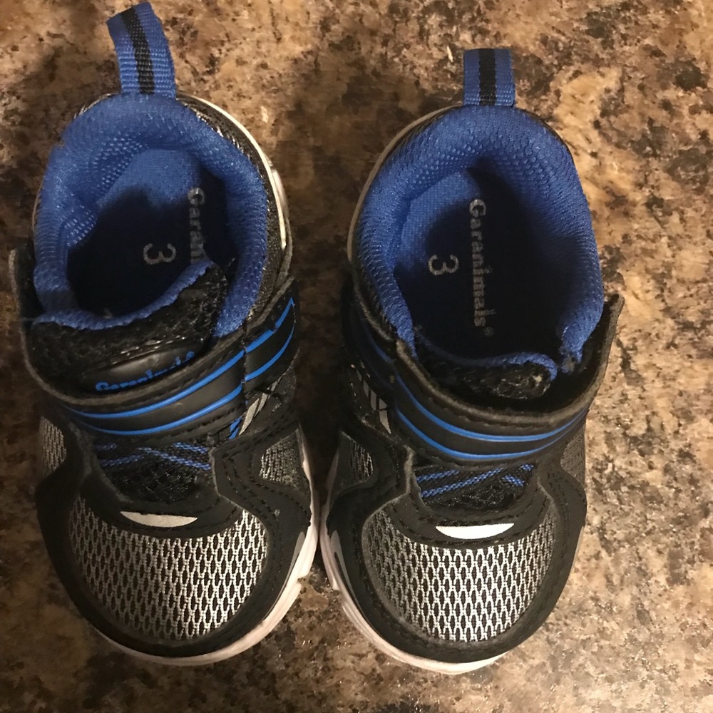 Infant shoes size3